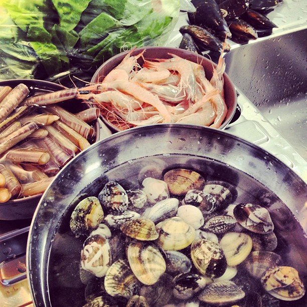 Vongole cannolicchi cozze e gamberetti 