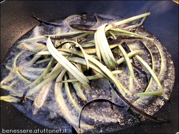 melanzane a julienne fritte