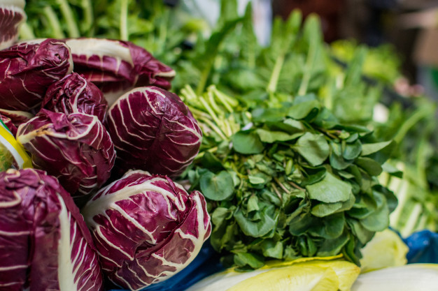 radicchio-greens-market-449-19326177