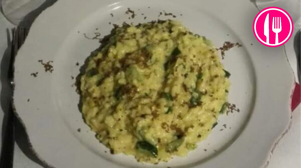 Risotto con fiori di zucca, zafferano e tartufo