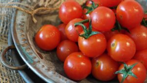 tomatoes, cocktail tomatoes, red