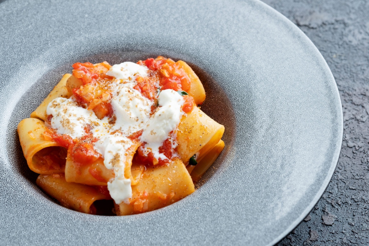 Pasta pomodorini e burrata