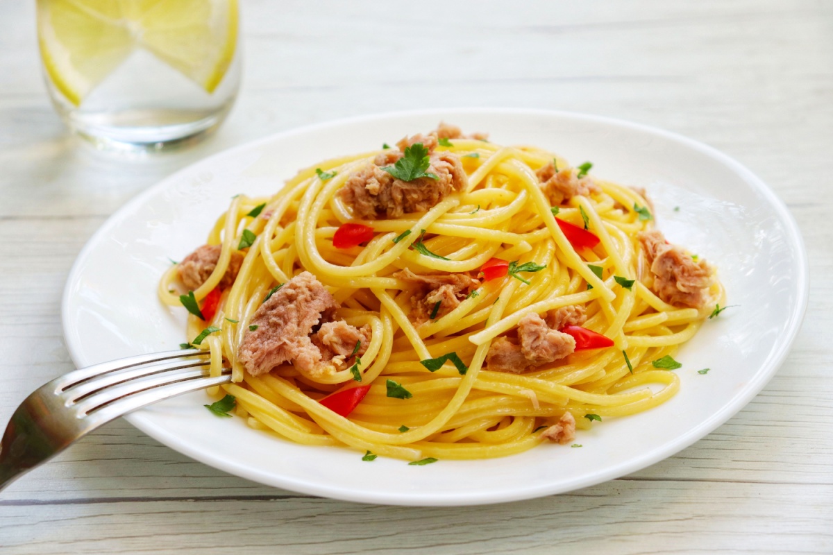 Spaghetti al tonno: un salva pranzo perfetto